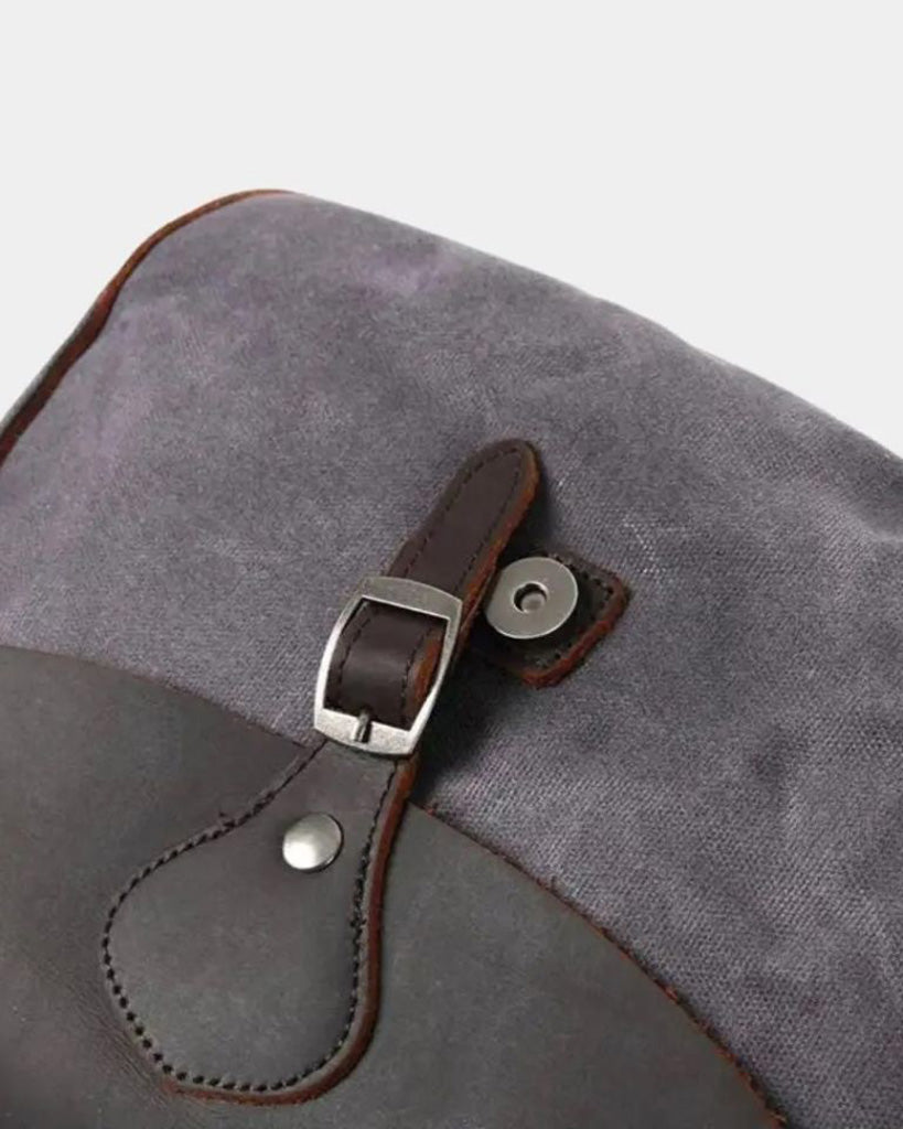 Dunmore Men's Canvas Messenger Bag