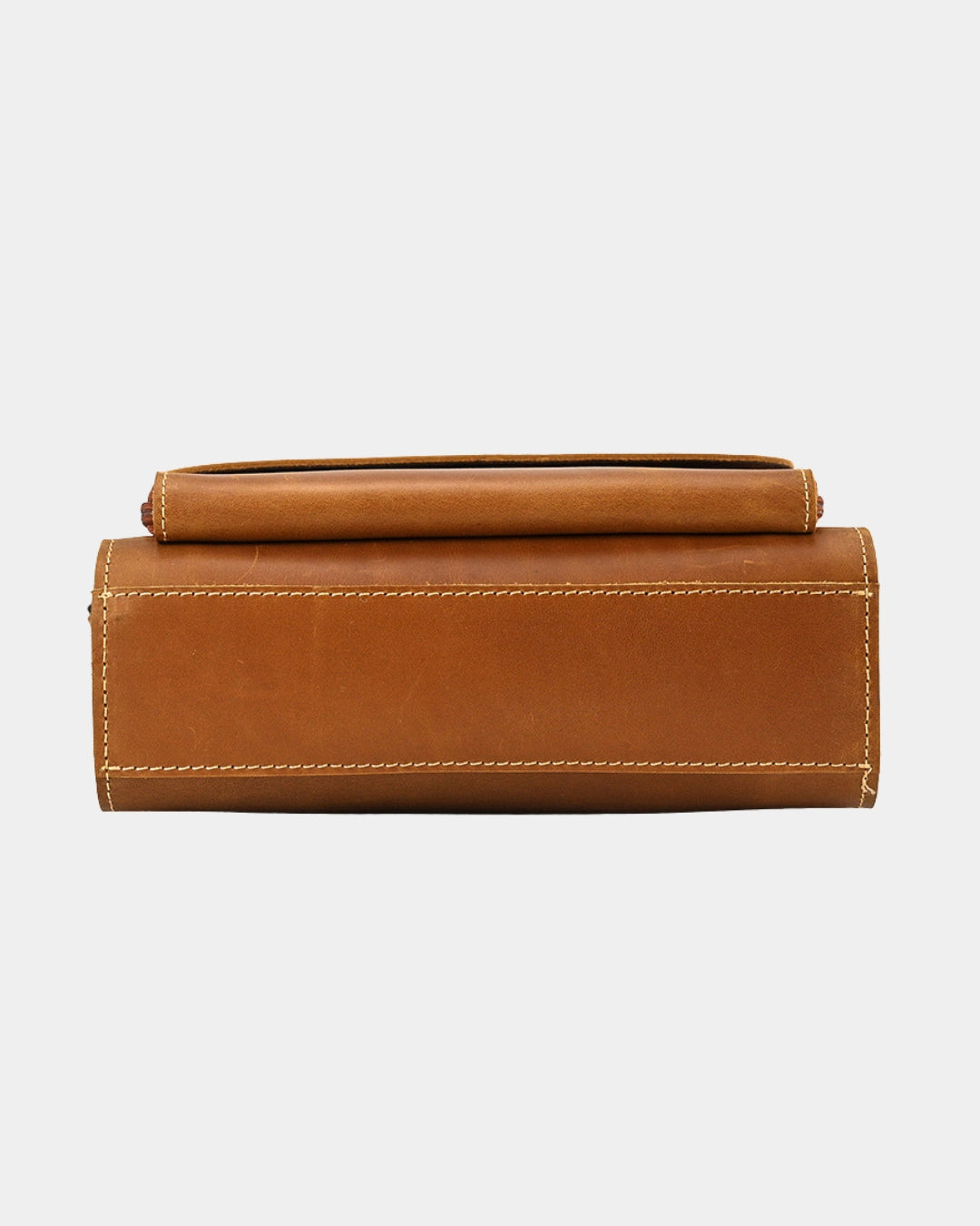 bottom view of a mens crazyhorse leather crossbody bag hudson & tate
